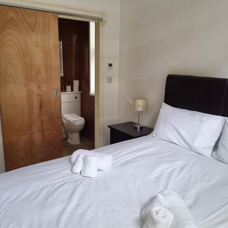 Stunning 2 Bed/2 Bath Flat In Waterloo, London Appartement Buitenkant foto