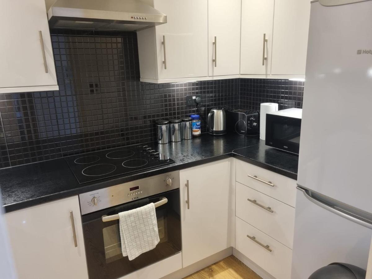 Stunning 2 Bed/2 Bath Flat In Waterloo, London Appartement Buitenkant foto