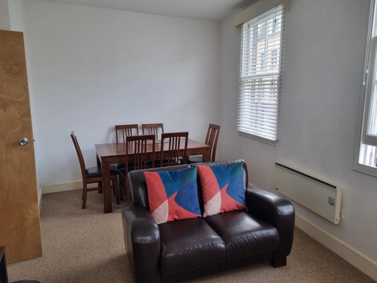Stunning 2 Bed/2 Bath Flat In Waterloo, London Appartement Buitenkant foto